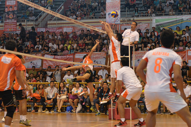 Facing off in round one are the Bagwis volleyball superstars and the Iloilo men’s volleyball team.