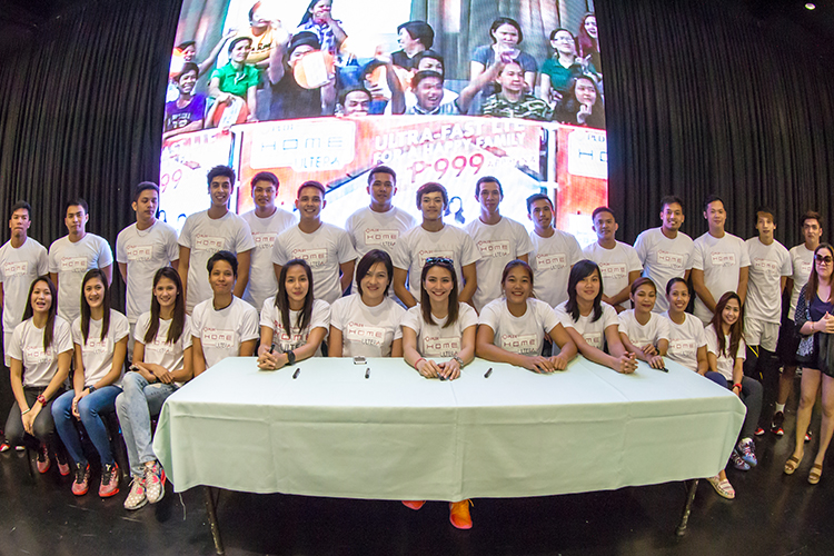 Existing and new subscribers of PLDT HOME Ultera were given a chance to meet and greet the Amihan and Bagwis players