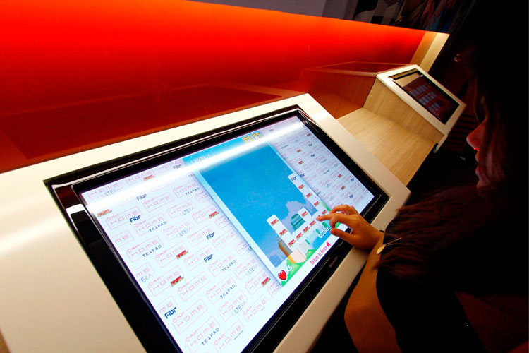 Guests tried their luck with the custom-made PLDT games and apps using the 32” interactive displays on the walls