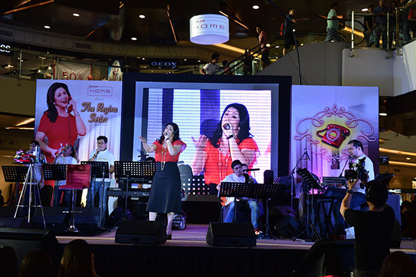 Regine Velasquez is back on the stage with a new concert series dubbed the The Regine Series Mall Tour.